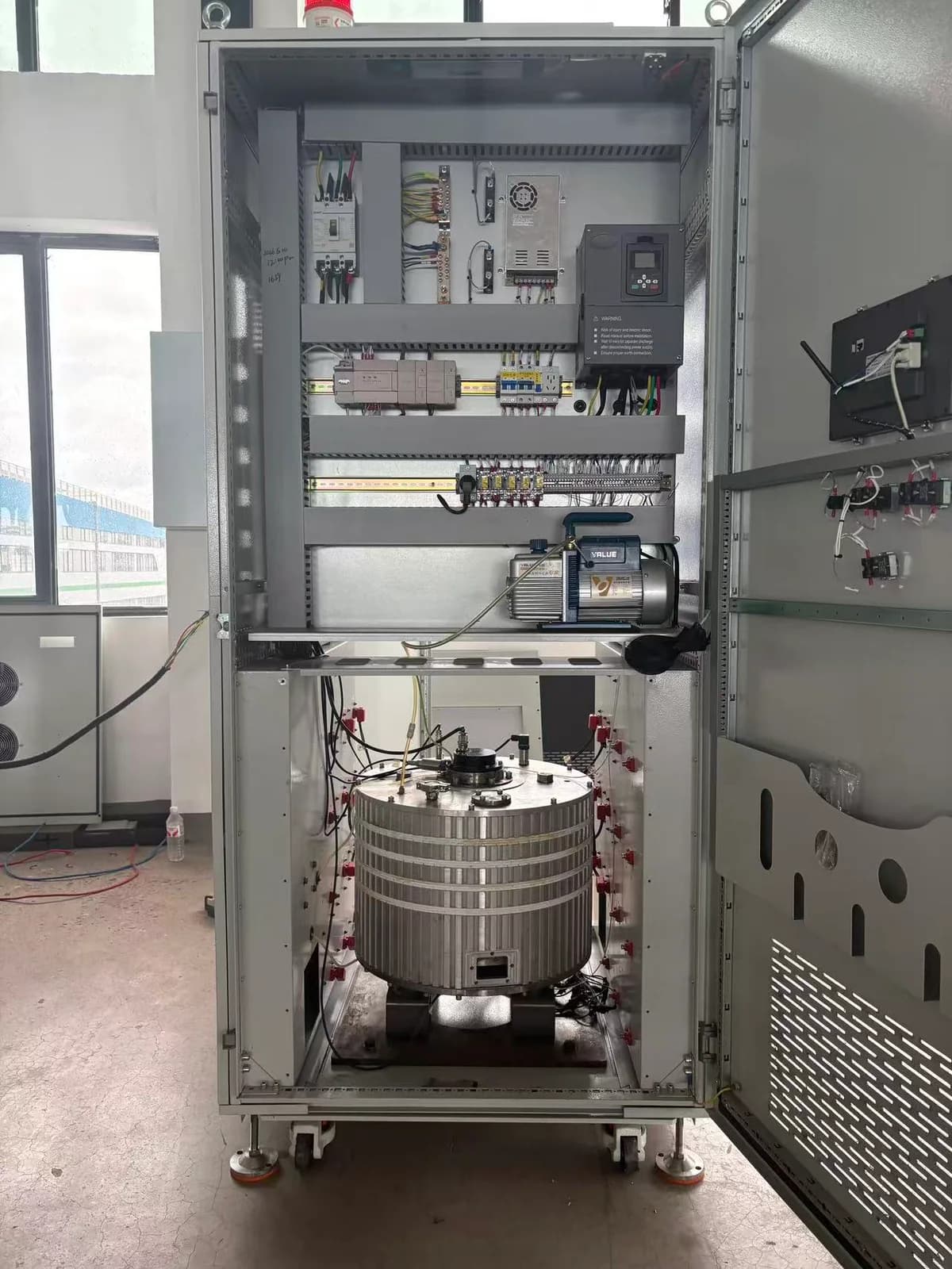 Internal engineering view of a Wilson Technology flywheel power continuity system.