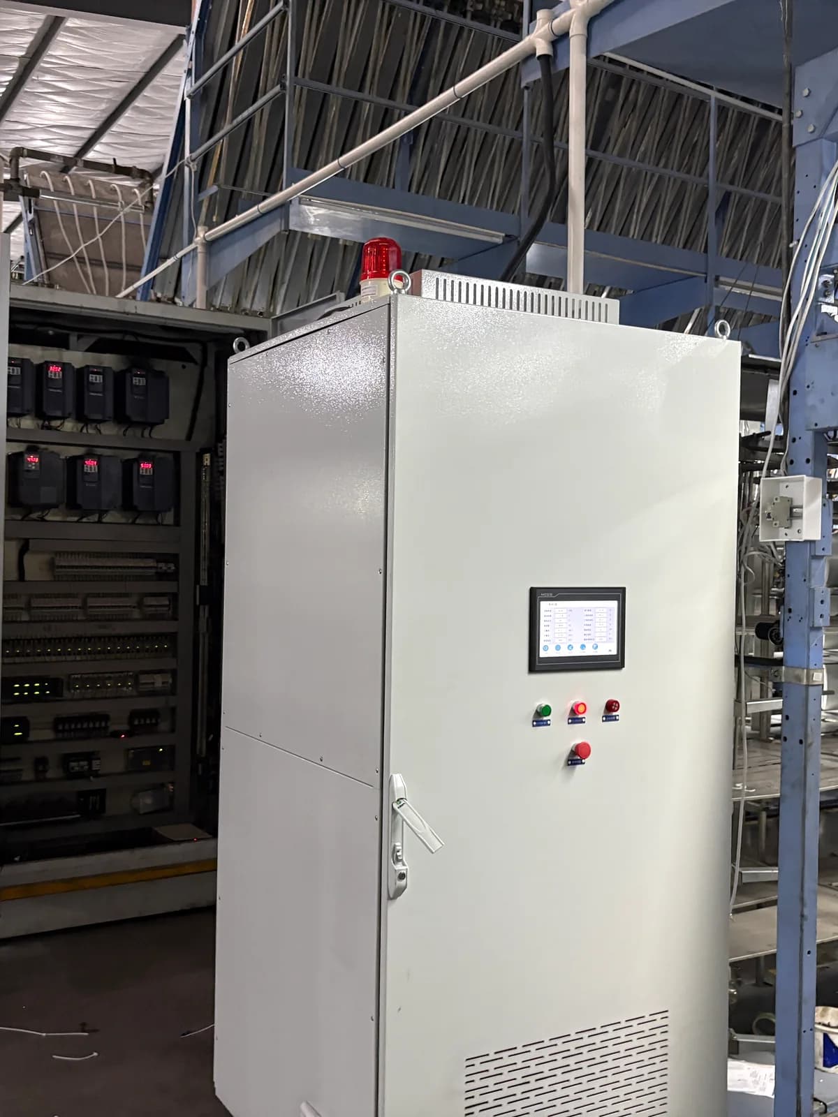 Wilson Technology WS300-66 installed in a chemical fiber texturing workshop in Fujian, China.
